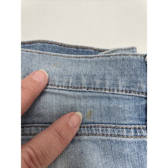 Express Size 4 Girlfriend Jeans Light Wash Distressed Soft Denim Casual Modern - Picture 11 of 13